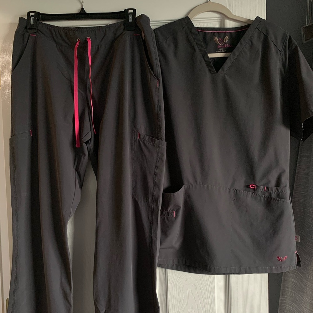 COPY - COPY - Smitten scrub set